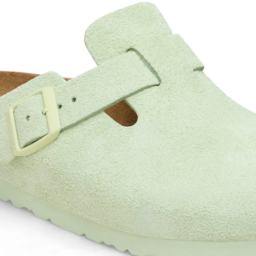 Boston Soft Footbed Suede