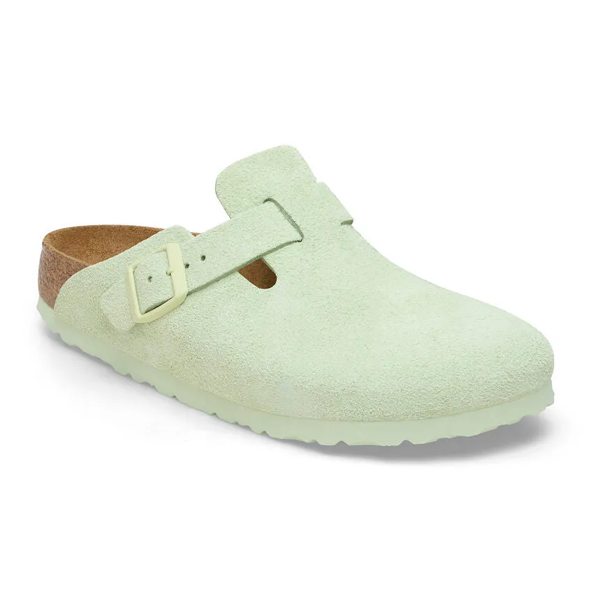 Boston Soft Footbed Suede