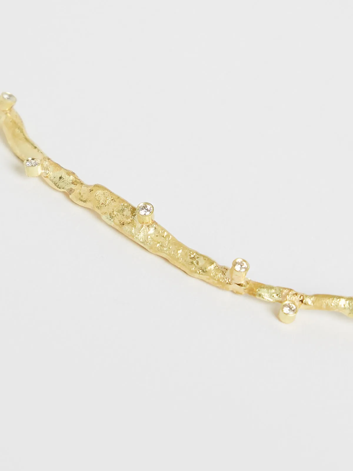 Orc Necklace in 18k Yellow Gold with 5 Diamonds