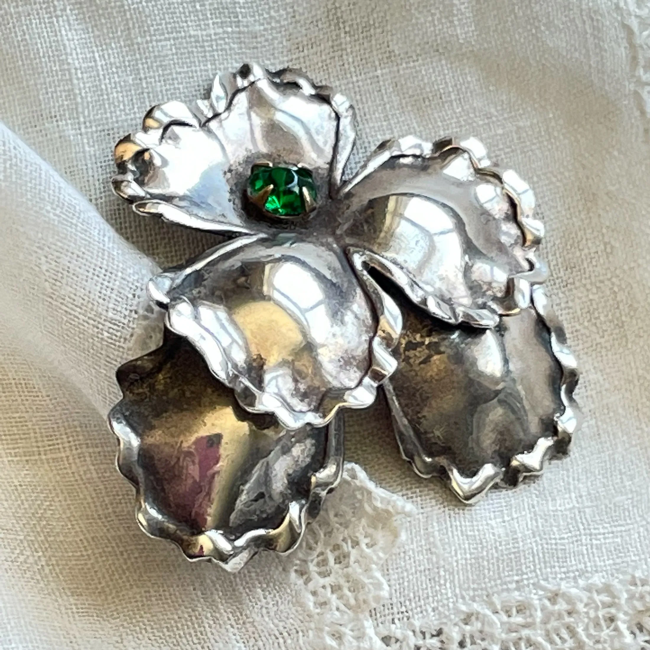 Vintage 40s Small Sterling Silver Flower Brooch